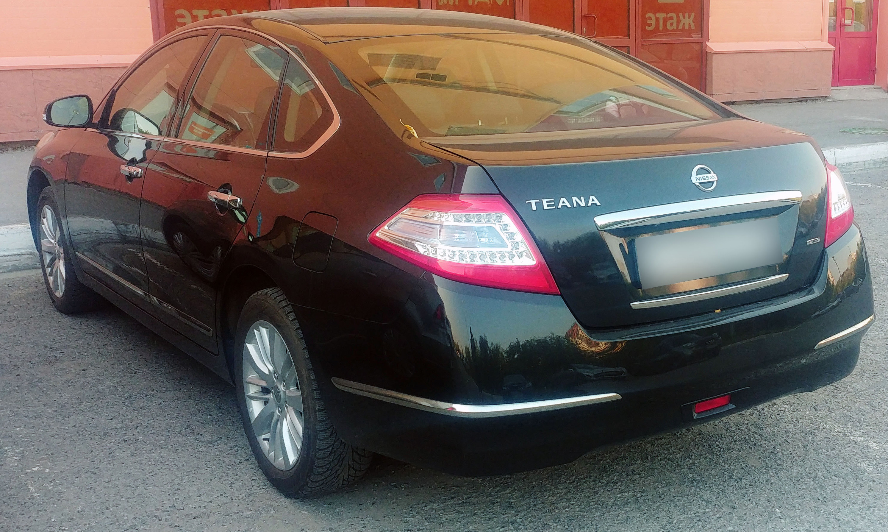 Прокат автомобиля Nissan Teana в городе Южно-Сахалинск Прокат автомобиля Nissan Teana в городе Южно-Сахалинск